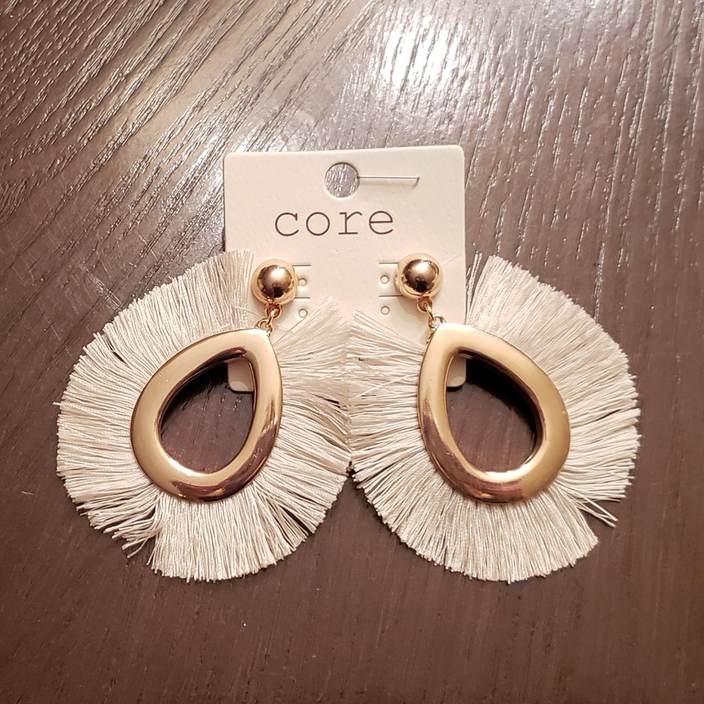 NWT Large White Tassel & Satin Gold Post Earrings - Picture 5 of 5